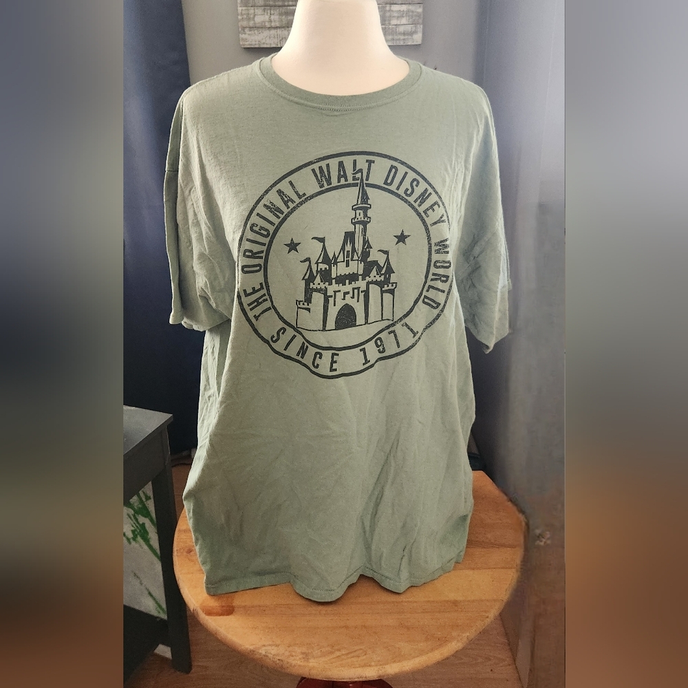 Disneyworld tshirt